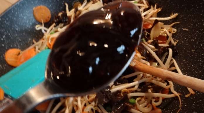 Wok de légumes aux champignons noirs 12