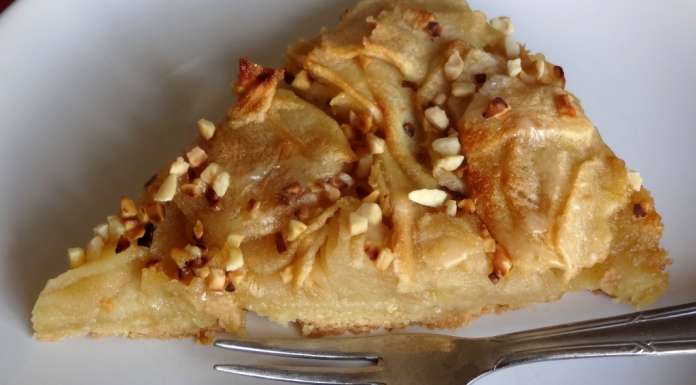 Tarte aux pommes à la pâte d'amandes 0