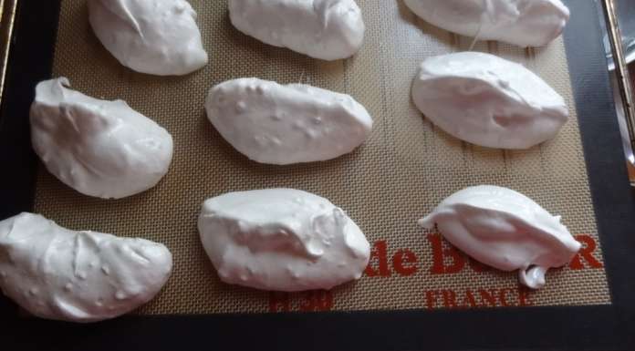 Meringues aux amandes chantilly framboises 6