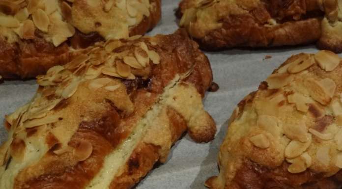 Croissants aux amandes 9