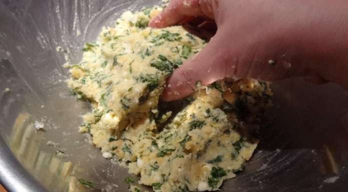 Boulettes de pois chiches à la feta et aux herbes 9