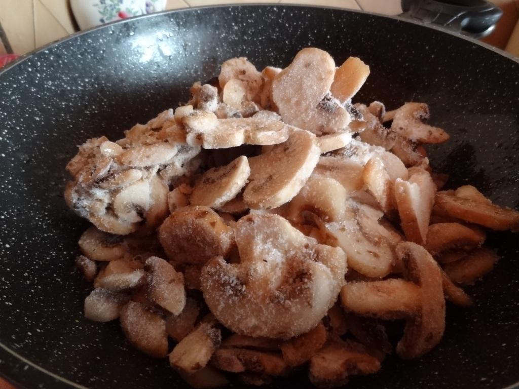 Champignons A La Grecque