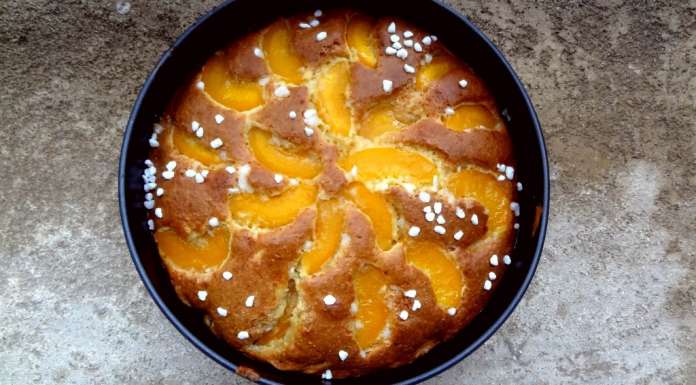 Gâteau au marcarpone pêches et amandes 0