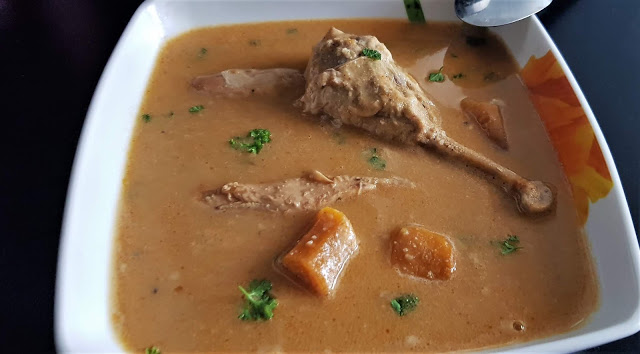 recettes libériennes soupe de poulet aux arachides