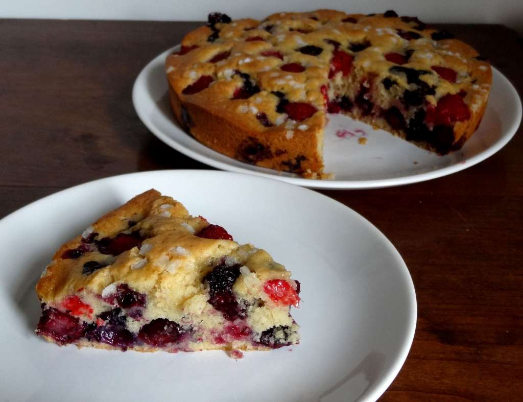 Gâteau Tendre Aux Fruits Rouges - La Tendresse En Cuisine