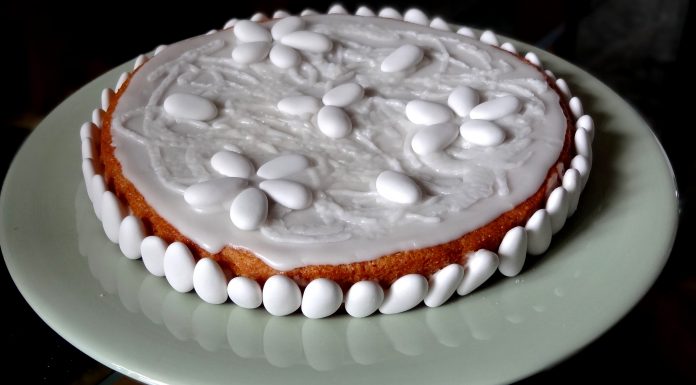 Décoration d'un gâteau nantais