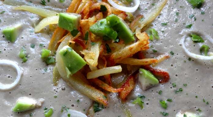 velouté froid d'avocats aux pommes de terre