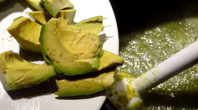 Soupe glacée à l'avocat