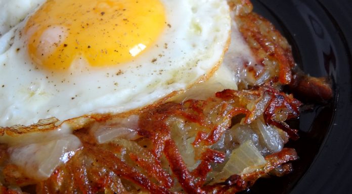 Rösti au fromage et à l'oeuf