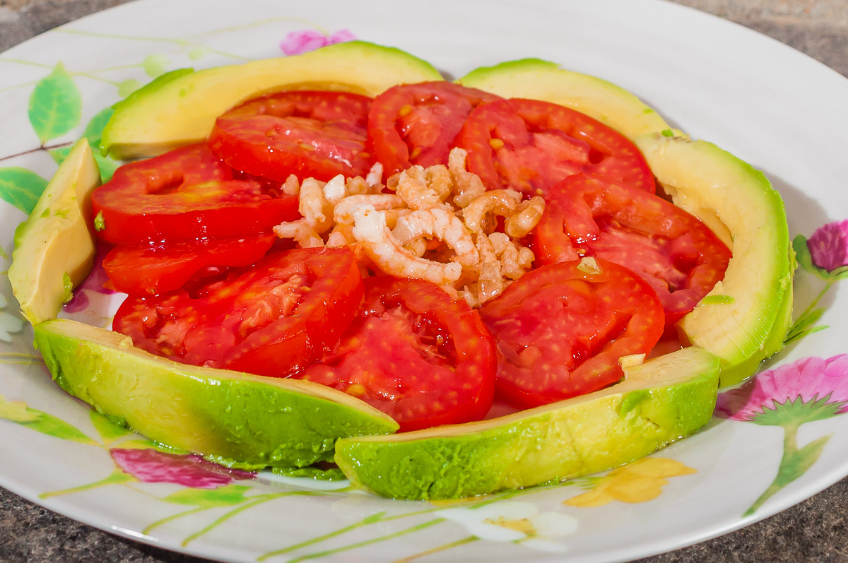 recettes ivoiriennes avocat tomate et crevettes