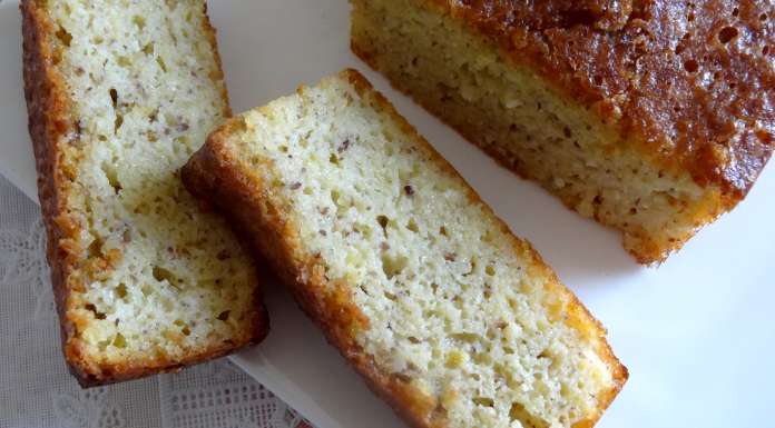 gâteau keto au citron en tranches