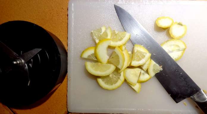 Préparer la pulpe pour les Muffins au citron entier