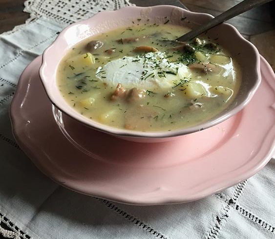 recettes tchèques soupe aux champignons et sauce à l'aneth