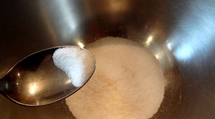 ajouter le bicarbonate de soude alimentaire