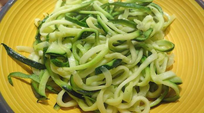 Spaghetti de courgette bang bang à laisser refroidir ou pas